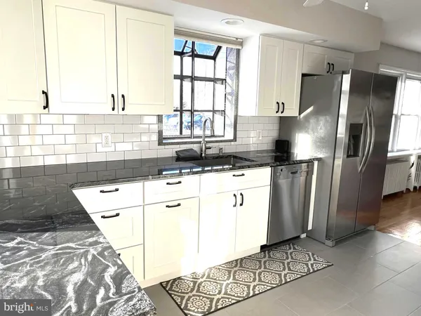 $3,250 | 11 Plainsboro Road, Cranbury, NJ 08512