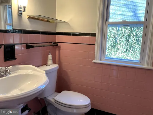 $3,250 | 11 Plainsboro Road, Cranbury, NJ 08512