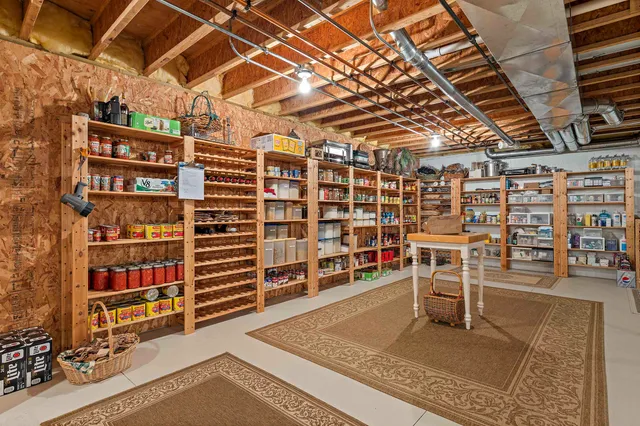 $995,000 | 17278 Laube Road, Davis, IL 61019