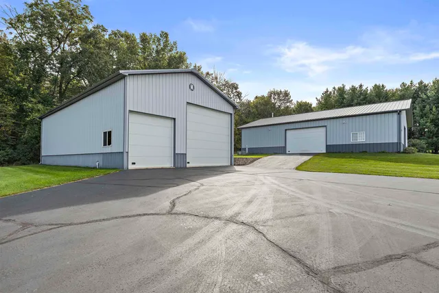 $995,000 | 17278 Laube Road, Davis, IL 61019
