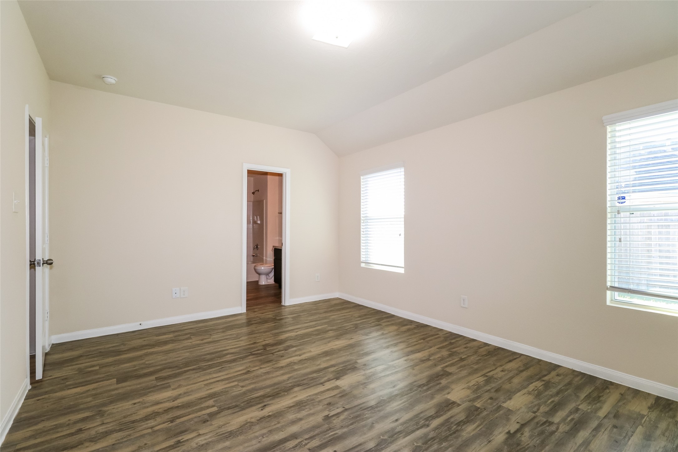 2416 West Werrington Way Houston, TX 77073 - Photo 7 of 14