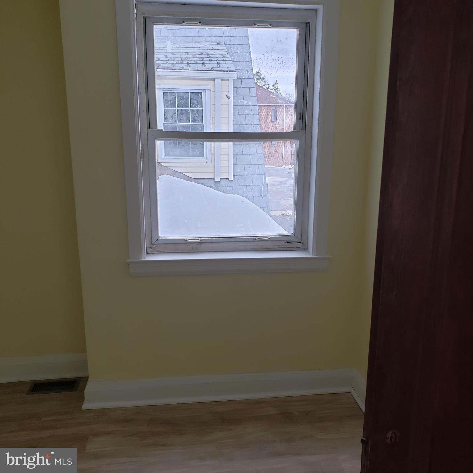 4116 Garrison Boulevard Baltimore, MD 21215 - Photo 20 of 23 a small space with a window
