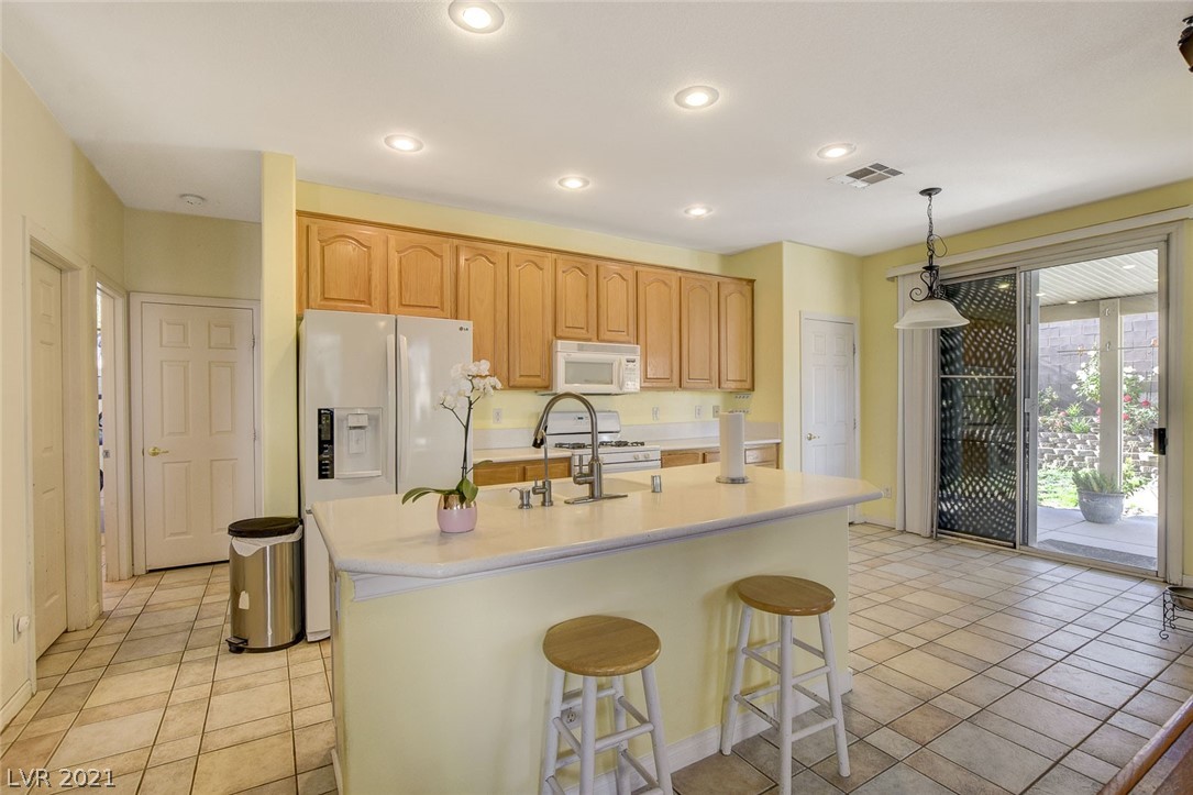 1083 Reed Point Court Henderson, NV 89002 - Photo 4 of 42 Gallery Image 4