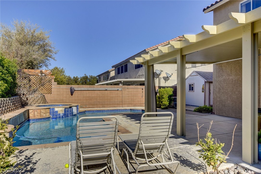 1083 Reed Point Court Henderson, NV 89002 - Photo 7 of 42 Gallery Image 7