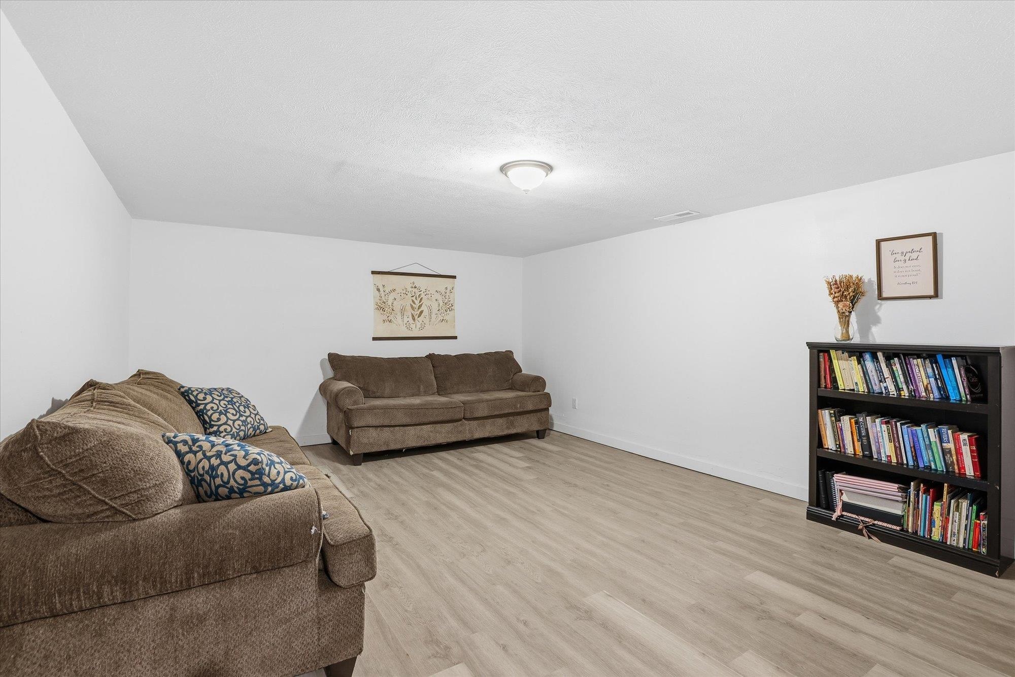 1007 East Farwell Road Spokane, WA 99208 - Photo 25 of 50