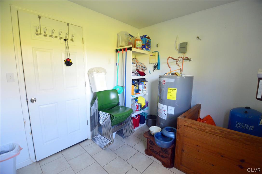 8757 South Loop Road Slatington, PA 18080 - Photo 37 of 50 Laundry Room