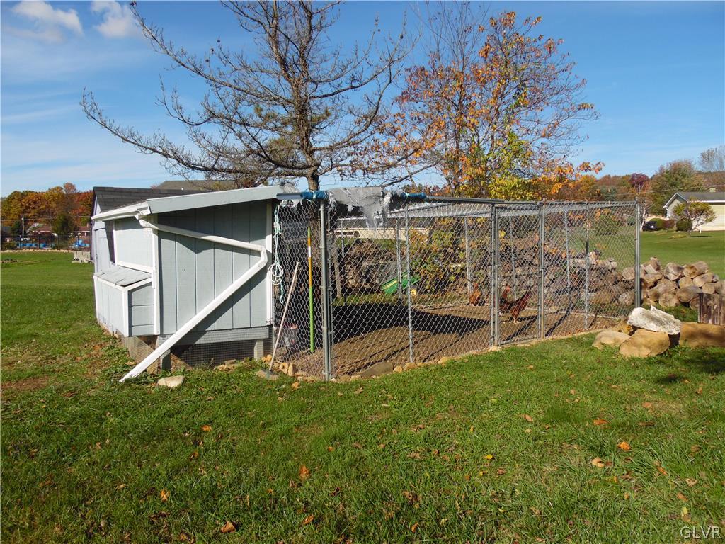 8757 South Loop Road Slatington, PA 18080 - Photo 48 of 50 Chicken coop