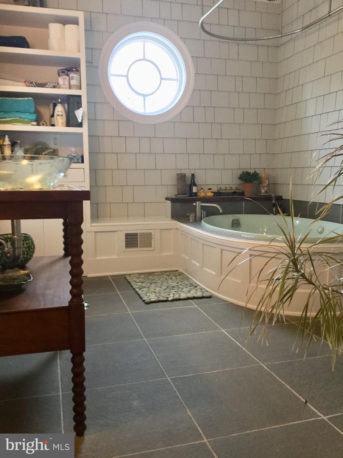 322 Queen Anne Road Stevensville, MD 21666 - Photo 11 of 25 Interior (General)