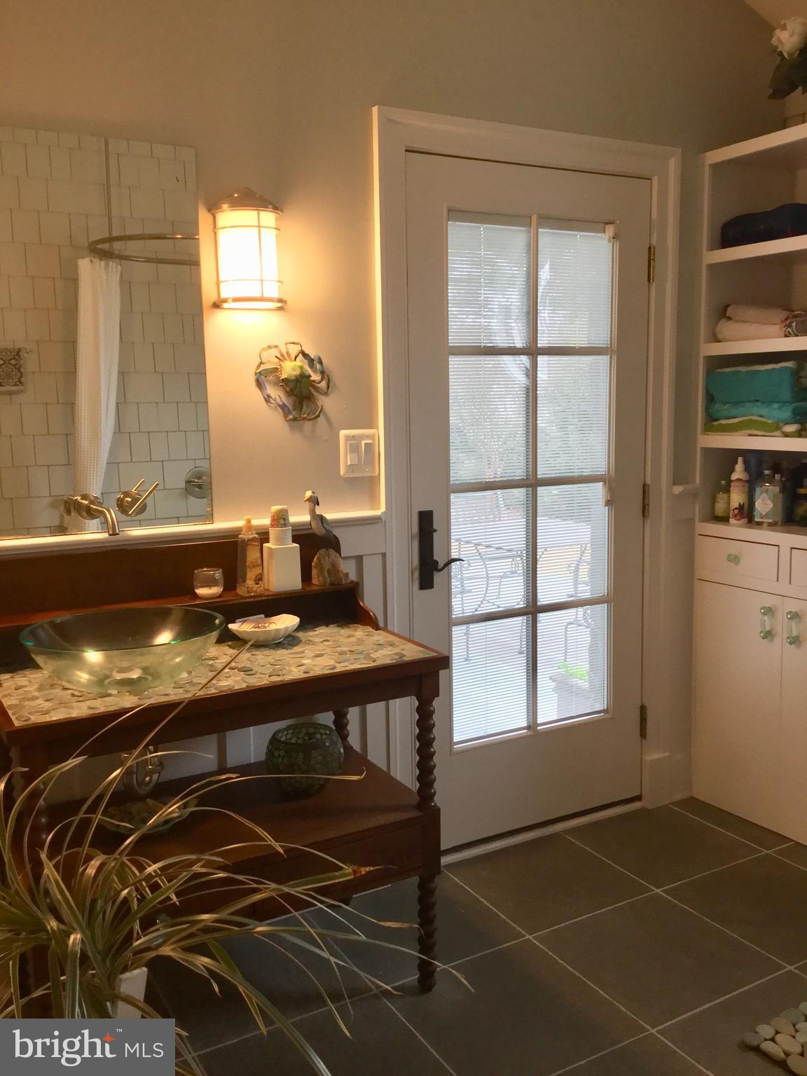 322 Queen Anne Road Stevensville, MD 21666 - Photo 12 of 25 Interior (General)