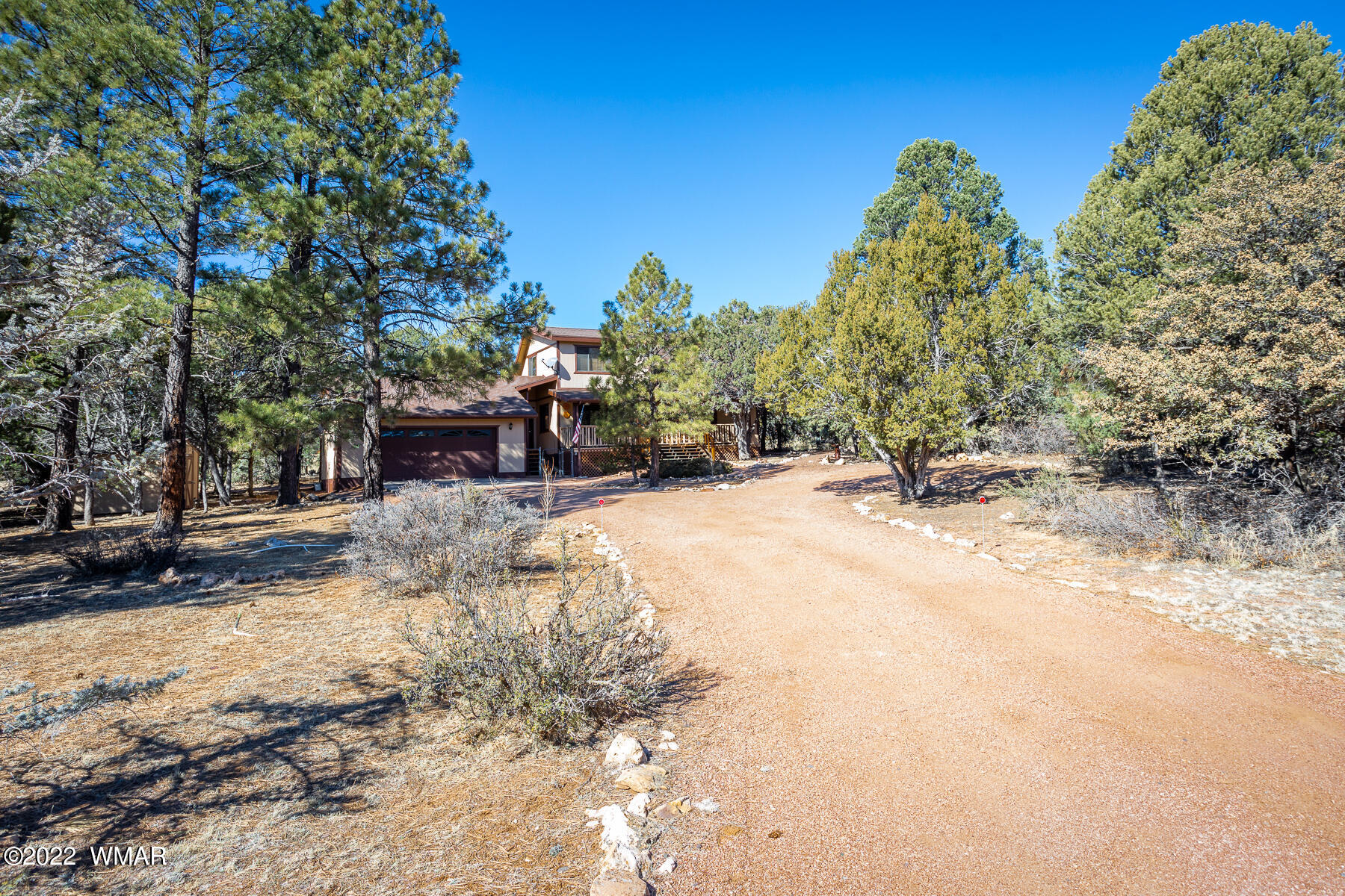 2840 Lodgepole Road Overgaard, AZ 85933 - Photo 2 of 30 a view of outdoor space with garden view