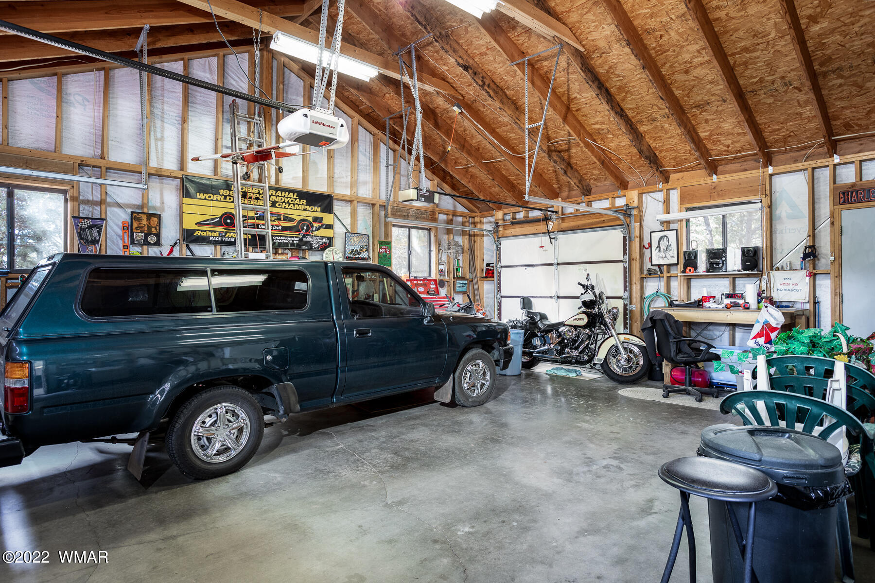 2840 Lodgepole Road Overgaard, AZ 85933 - Photo 22 of 30 a view of a car garage