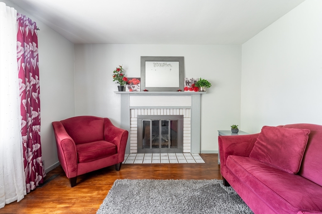 12 Kenway Drive Springfield, MA 01104 - Photo 6 of 29