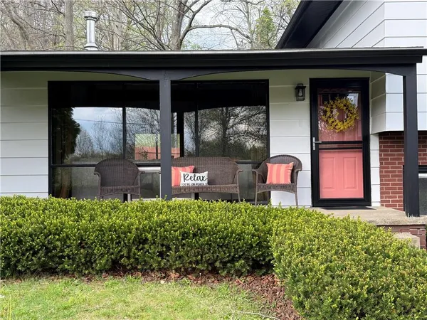 $259,900 | 2878 Old Plank Road, New Castle, PA 16105