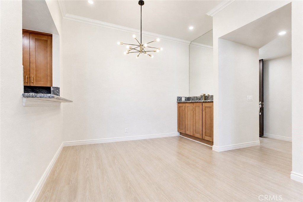 10470 Riverside Drive, Unit 102 Toluca Lake, CA 91602 - Photo 7 of 35