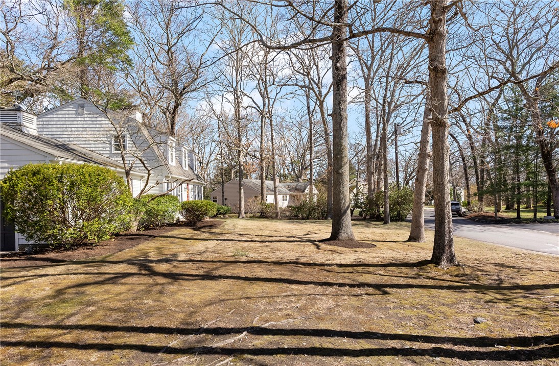 285 Crestwood Road Warwick, RI 02886 - Photo 40 of 44 Gallery Image 40
