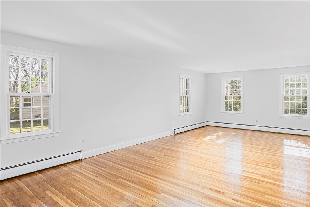 285 Crestwood Road Warwick, RI 02886 - Photo 6 of 44 Gallery Image 6