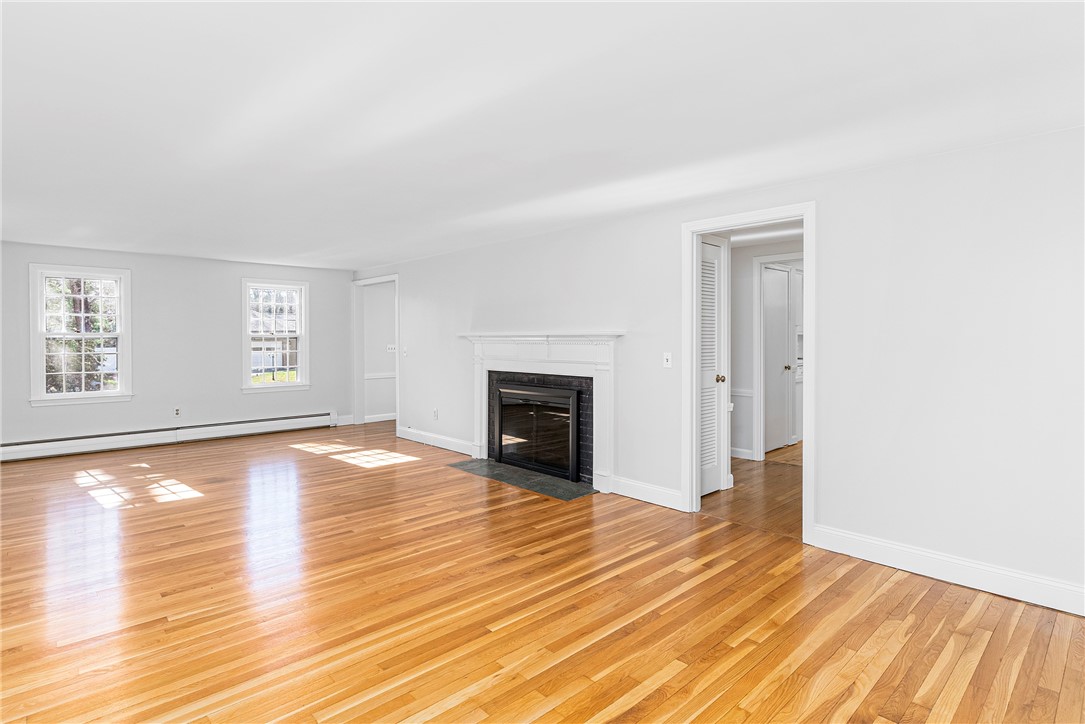 285 Crestwood Road Warwick, RI 02886 - Photo 7 of 44 Gallery Image 7