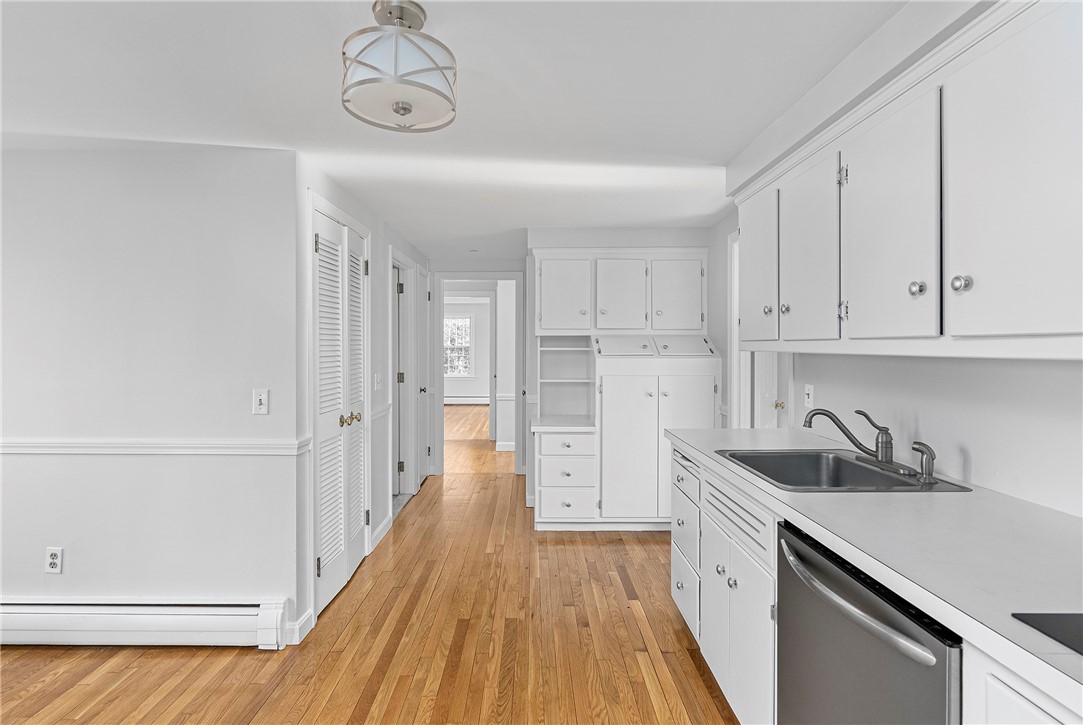 285 Crestwood Road Warwick, RI 02886 - Photo 8 of 44 Gallery Image 8