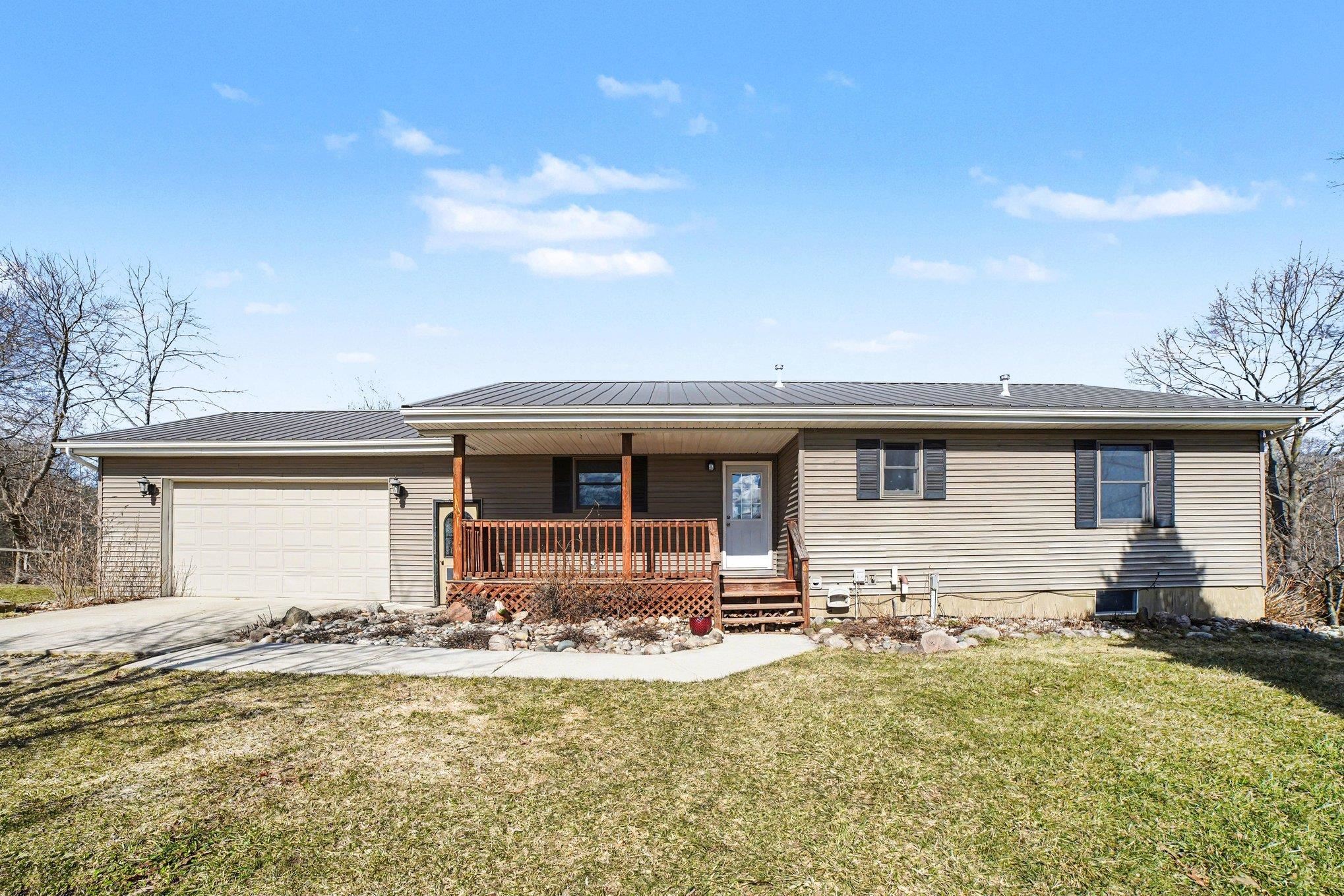 1879 North Crystal Road Vestaburg, MI 48891 - Photo 2 of 43