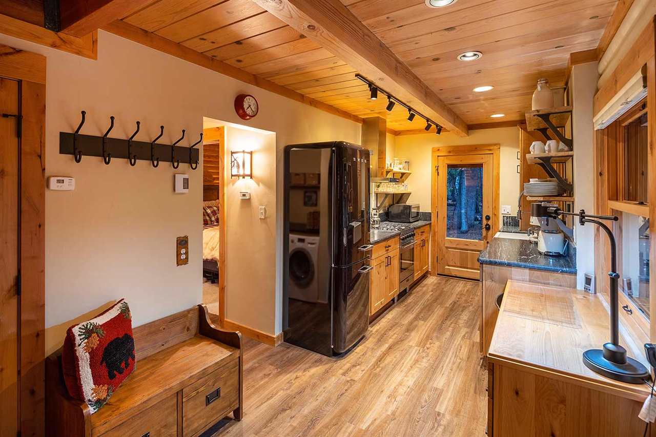 5202 Palisade Road Soda Springs, CA 95728 - Photo 6 of 20 Gallery Image 6