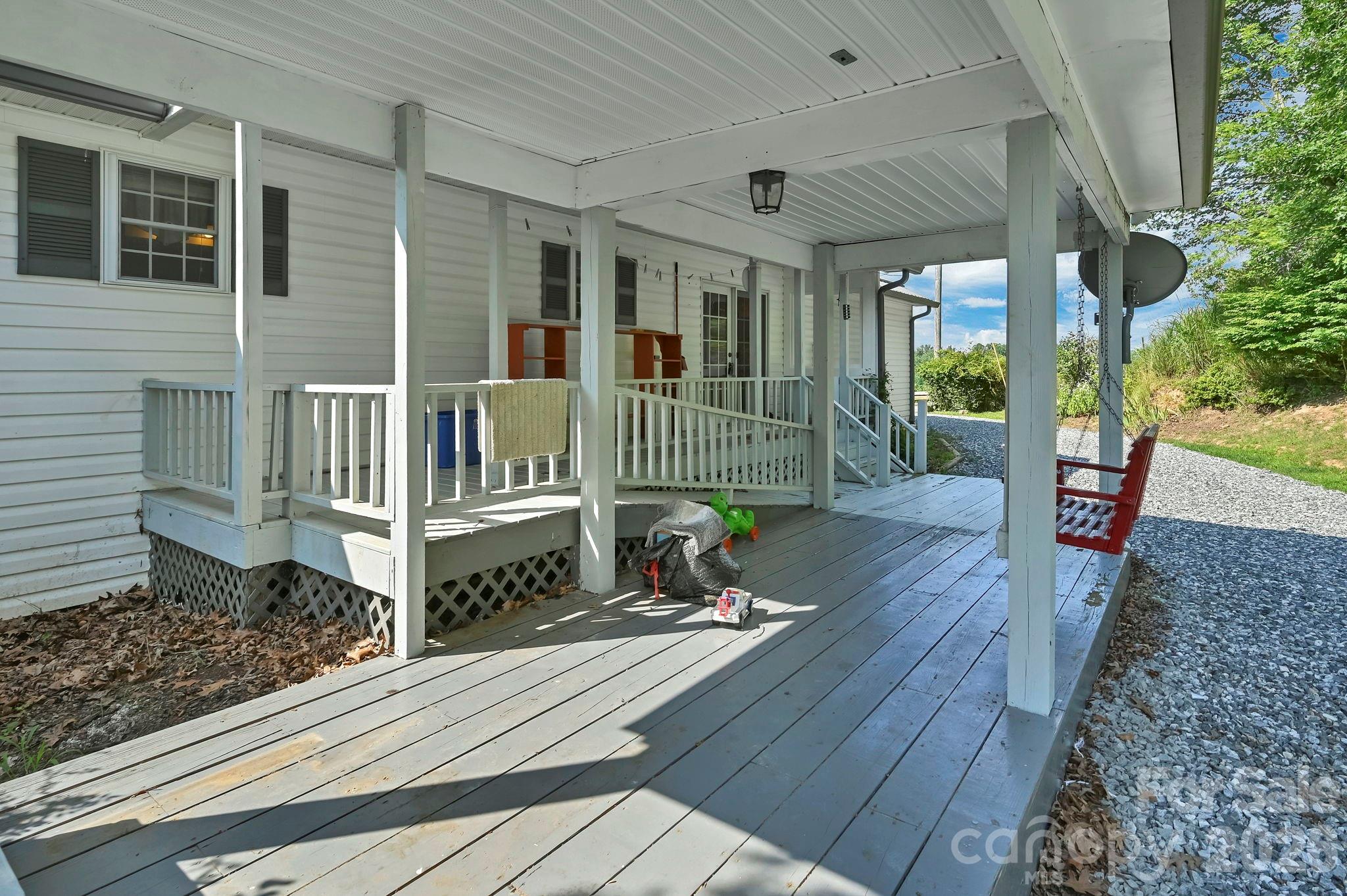 553 Morgan Branch Road Marshall, NC 28753 - Photo 10 of 41
