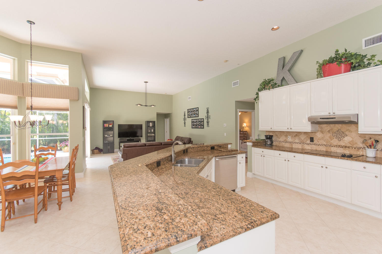 20208 Ocean Key Drive Boca Raton, FL 33498 - Photo 9 of 46 20208 Ocean Key Dr Boca Raton-large-028-