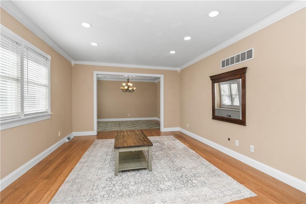 810 Northeast Chestnut Street Lee's Summit, MO 64086 - Photo 7 of 32