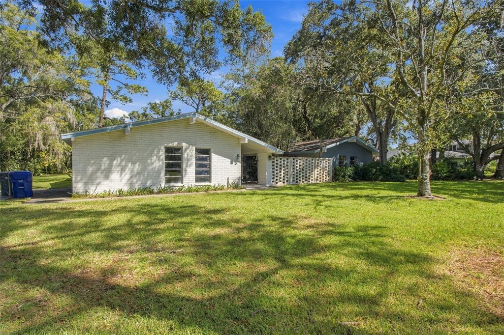 1996 Glenn Road Clearwater, FL 33764 - Photo 4 of 51 Gallery Image 4