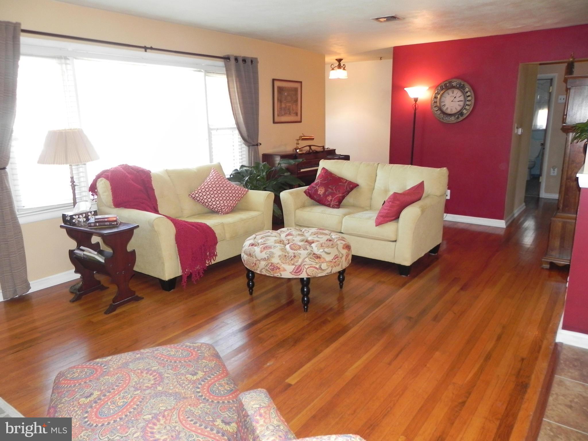 505 Ridge Road Annapolis, MD 21401 - Photo 6 of 30 Family Room