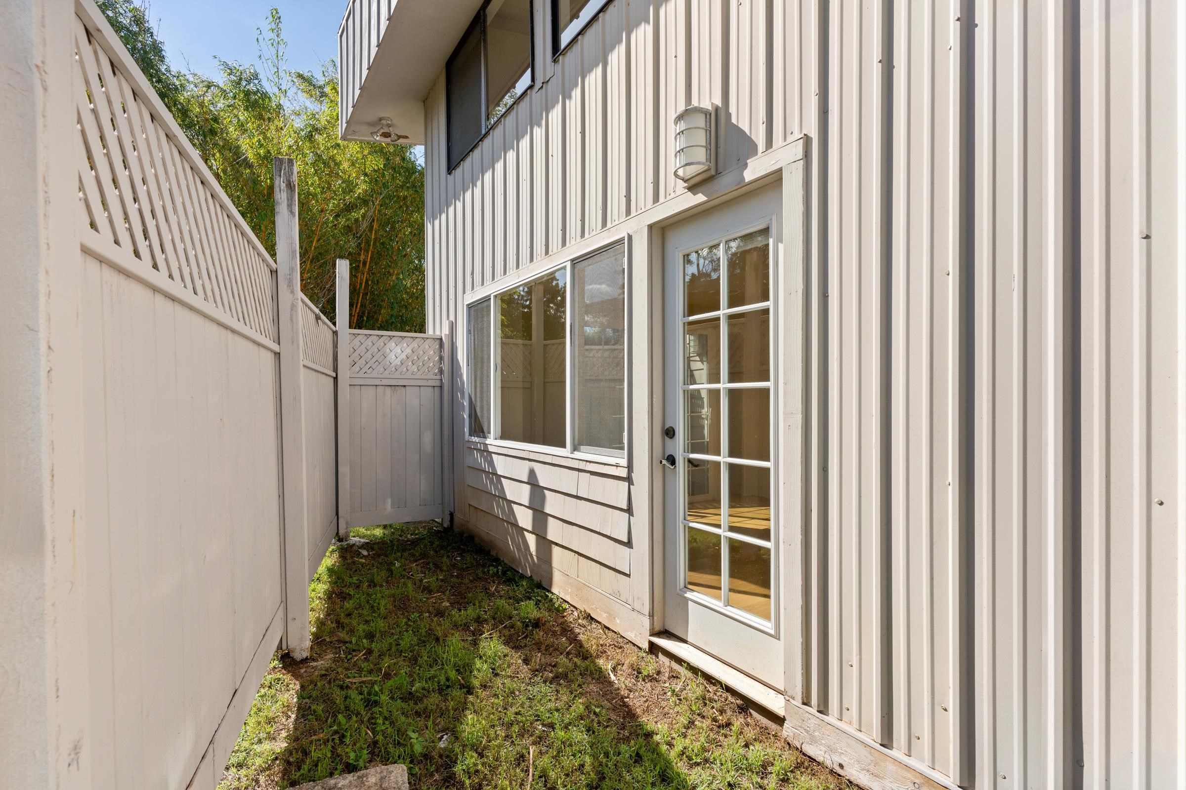575 Awalau Road Haiku, HI 96708 - Photo 42 of 50 a view of a porch