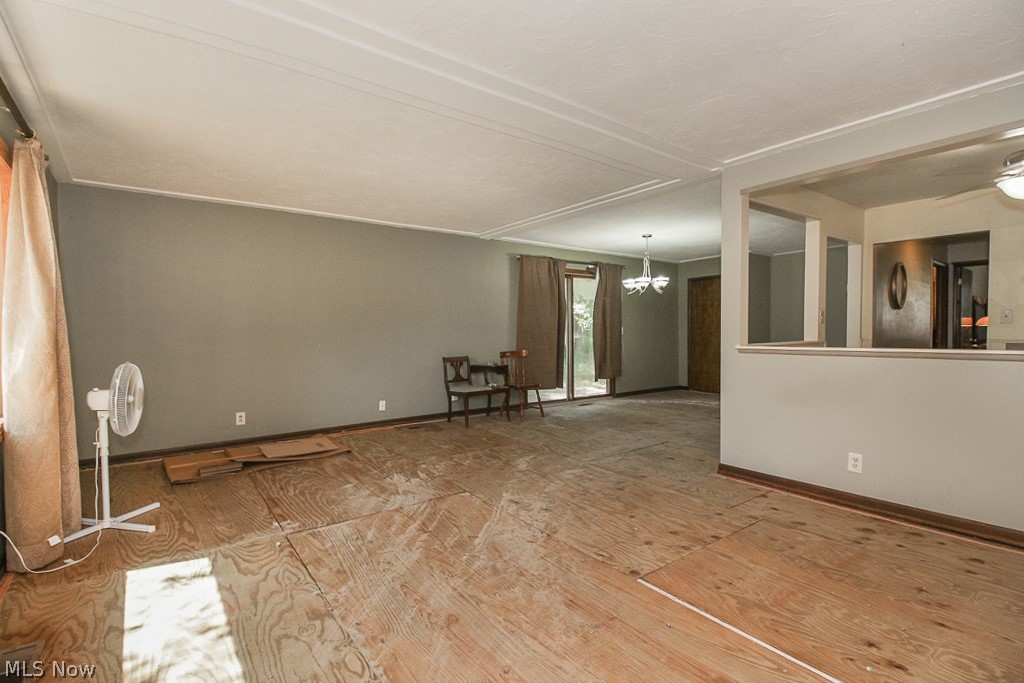 4302 Jaeger Road Lorain, OH 44053 - Photo 14 of 32 Living Room 2 View 4