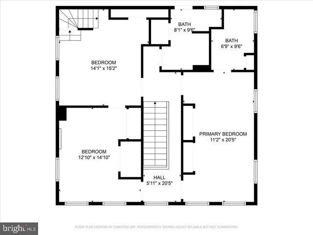 a view of yard with trees