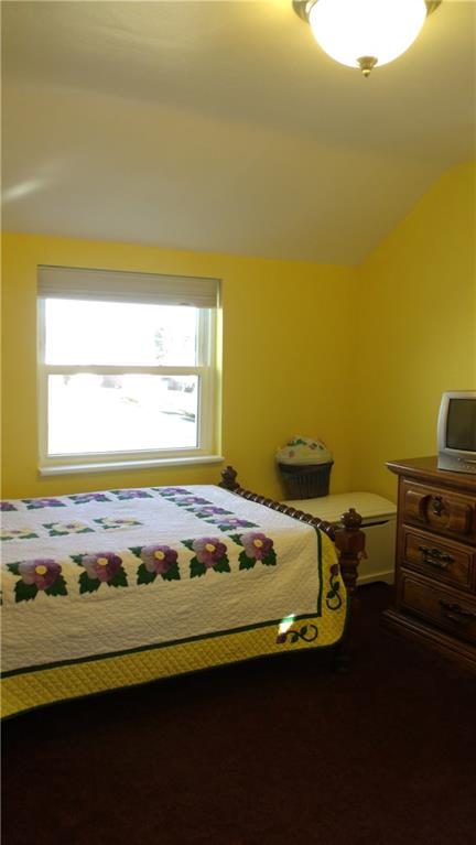 847 Middle Road Pittsburgh, PA 15234 - Photo 14 of 20 3rd bedroom. Adorable!