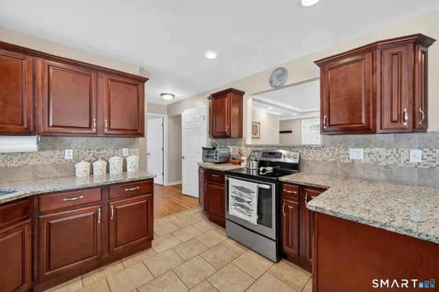 $410,000 | 17 Elizabeth Street, Granby, CT 06035