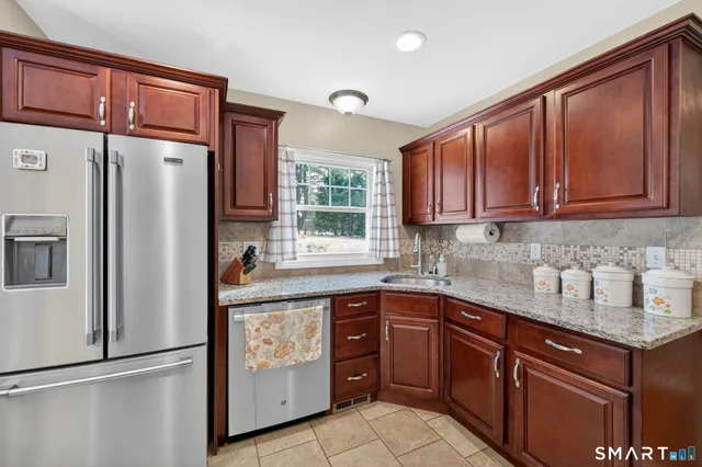 $410,000 | 17 Elizabeth Street, Granby, CT 06035