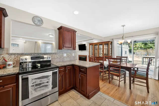 $410,000 | 17 Elizabeth Street, Granby, CT 06035