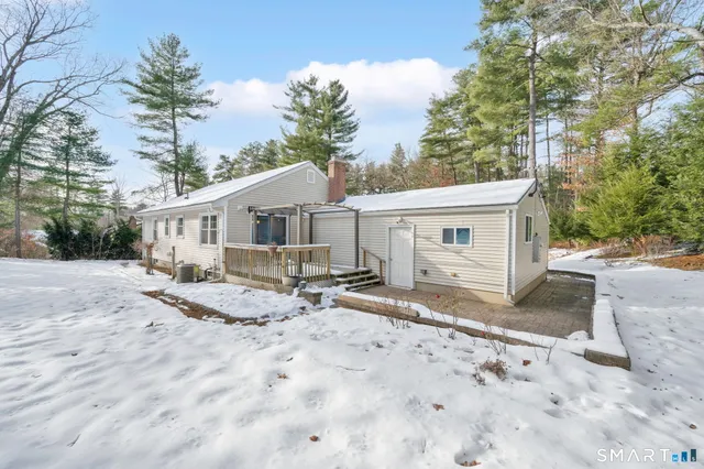 $410,000 | 17 Elizabeth Street, Granby, CT 06035