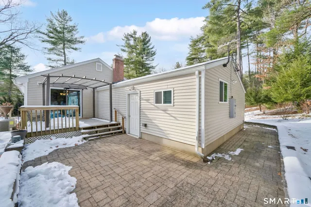 $410,000 | 17 Elizabeth Street, Granby, CT 06035