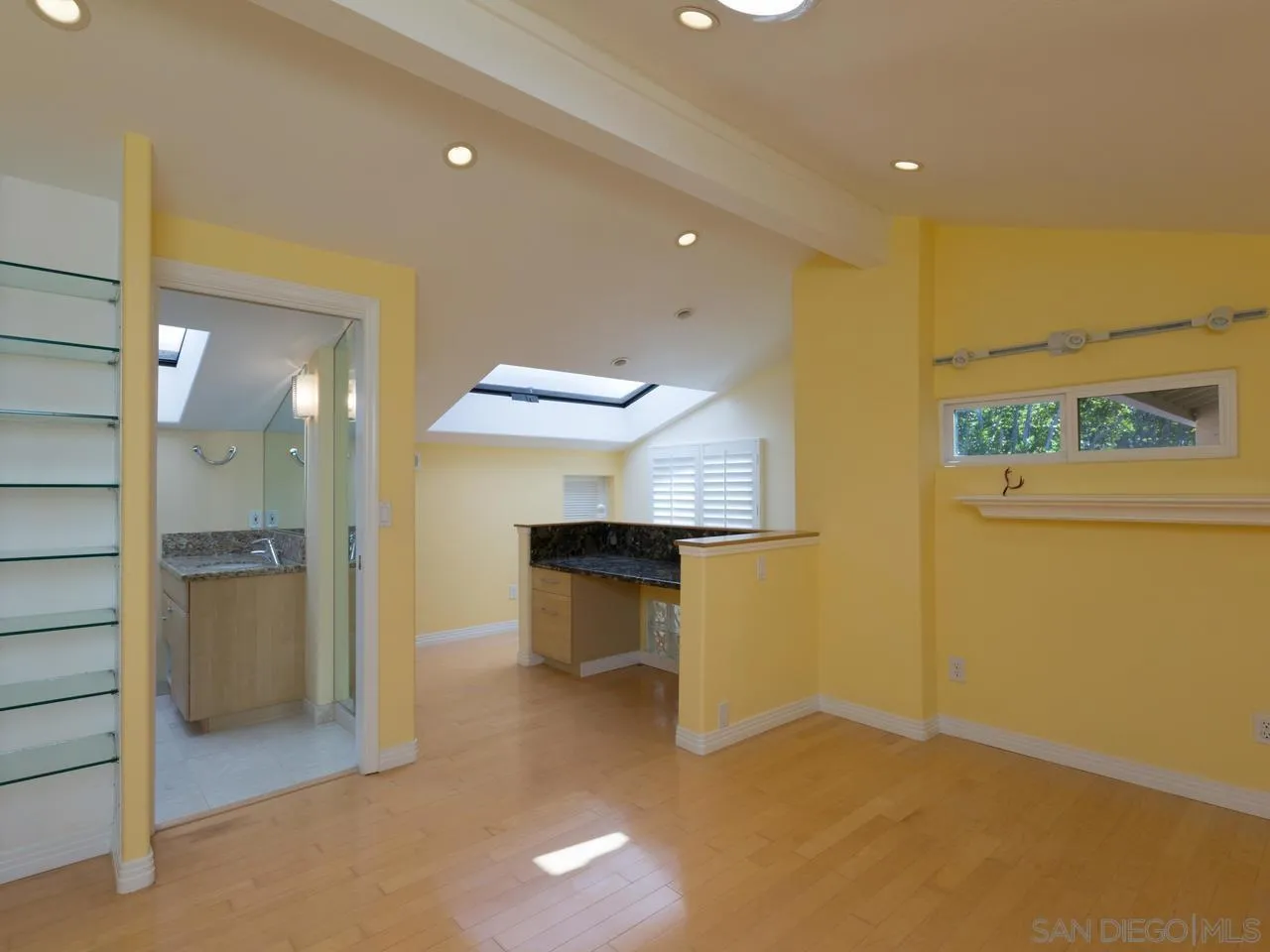 1804 Caminito Ascua La Jolla, CA 92037 - Photo 2 of 20 a view of a hallway with seating area