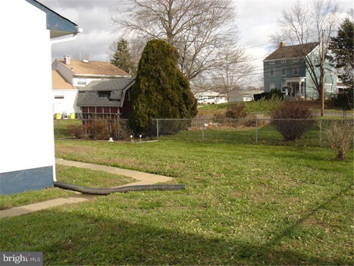 2160 Yardville Hamilton Square Road Hamilton, NJ 08690 - Photo 10 of 11 Exterior Back