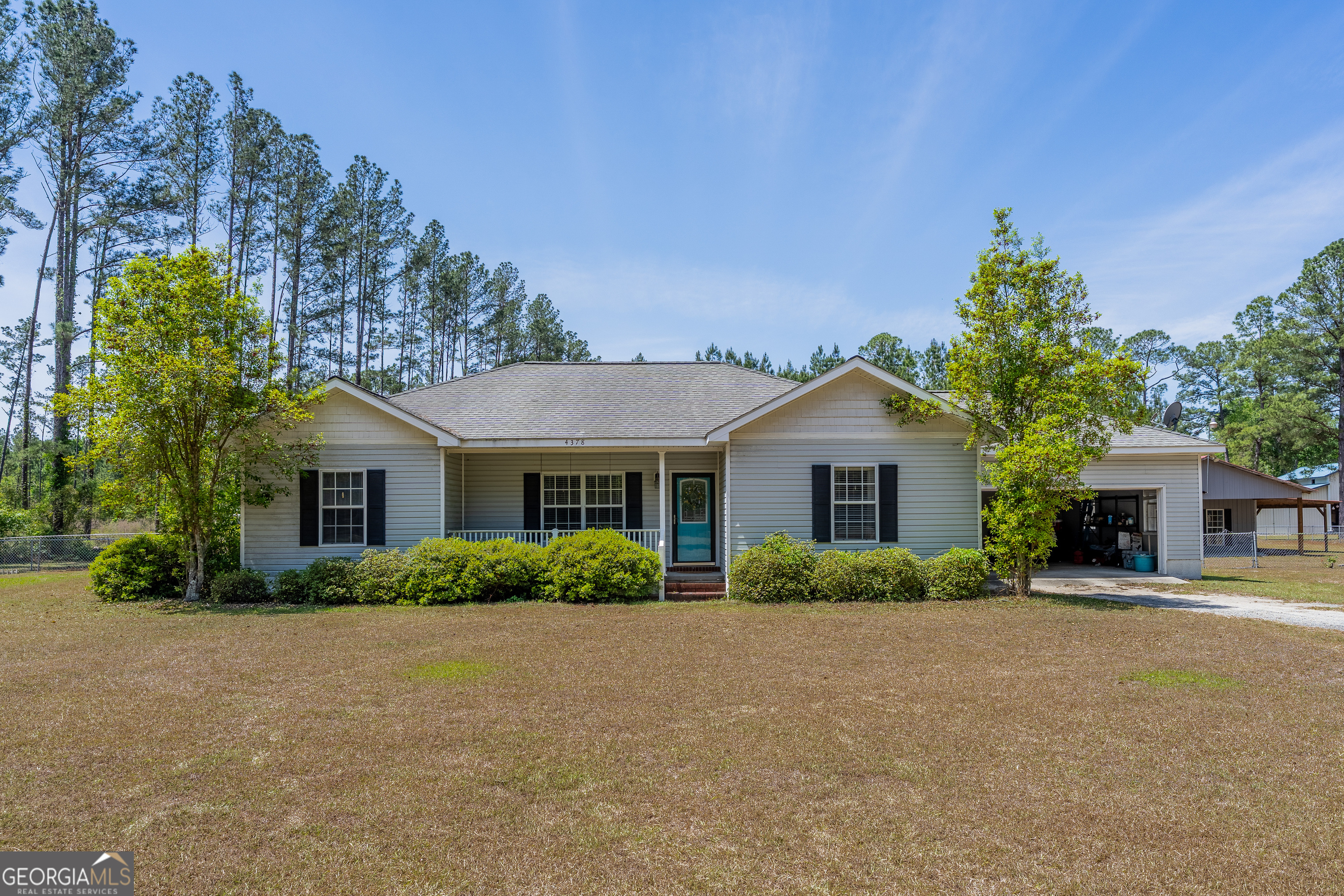 4378 Barber Road Waycross, GA 31503 - Photo 2 of 39