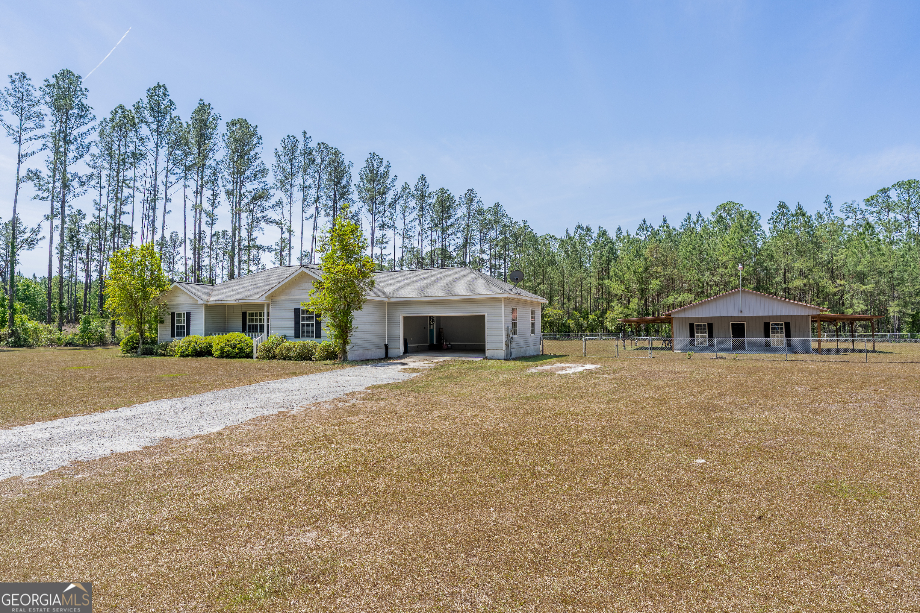 4378 Barber Road Waycross, GA 31503 - Photo 4 of 39