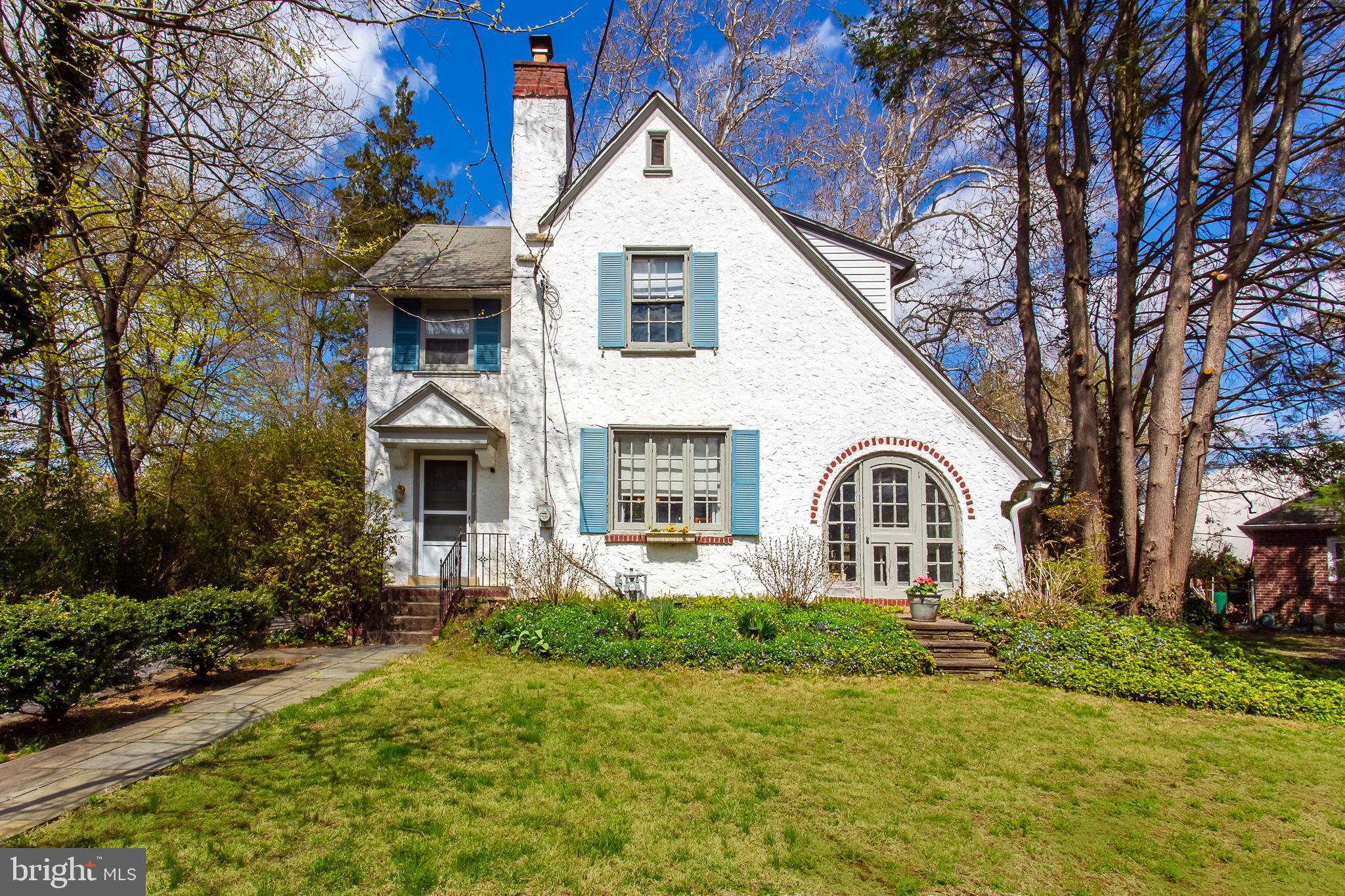 17 Shirley Road Narberth, PA 19072 - Photo 1 of 27 Gallery Image 1