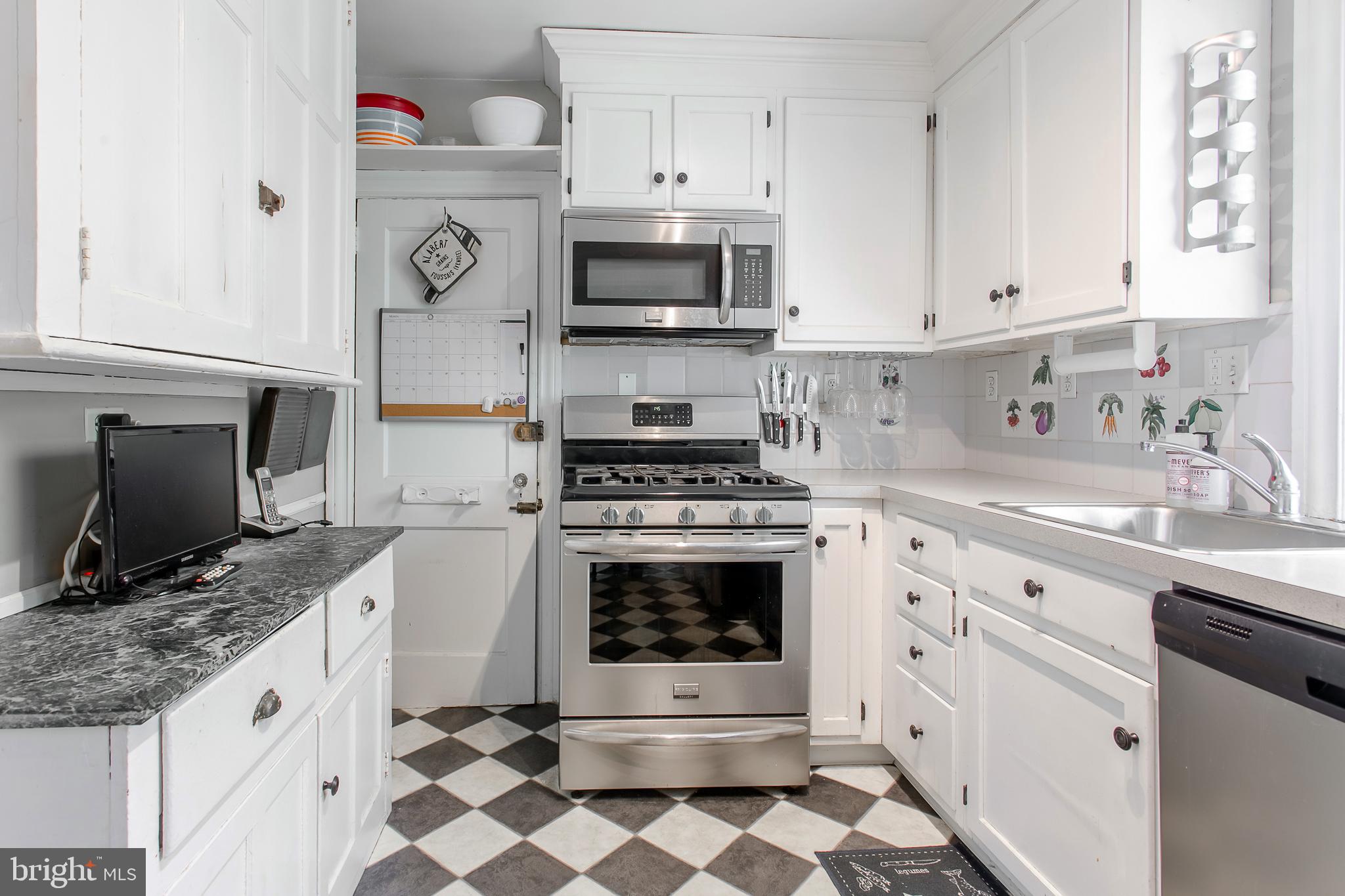 17 Shirley Road Narberth, PA 19072 - Photo 13 of 27 Gallery Image 13