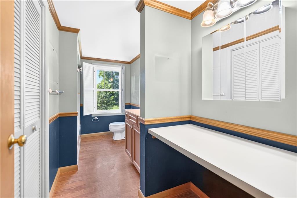 1818 Middle Road Glenshaw, PA 15116 - Photo 24 of 42 Upper Full Bath