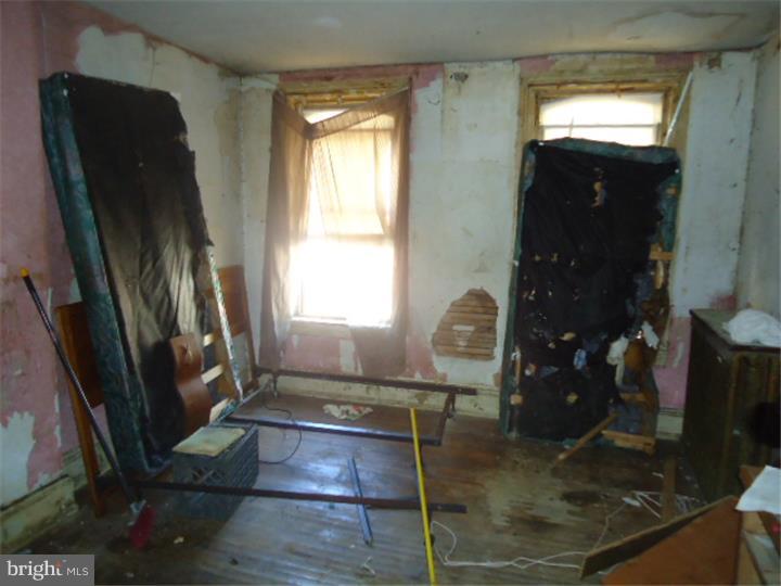 239 Spring Street Trenton, NJ 08618 - Photo 11 of 12 Bedroom 3