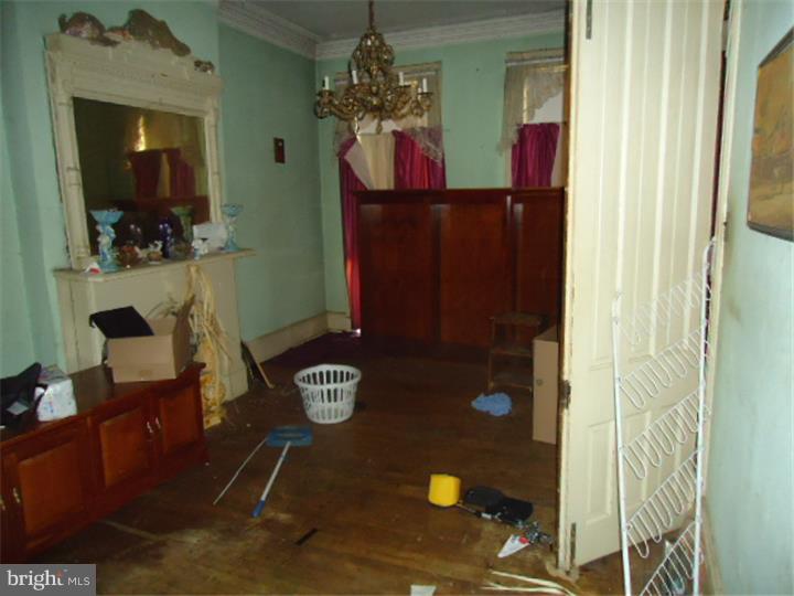 239 Spring Street Trenton, NJ 08618 - Photo 3 of 12 Dining Room