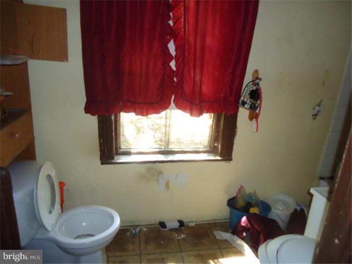 239 Spring Street Trenton, NJ 08618 - Photo 8 of 12 Bathroom