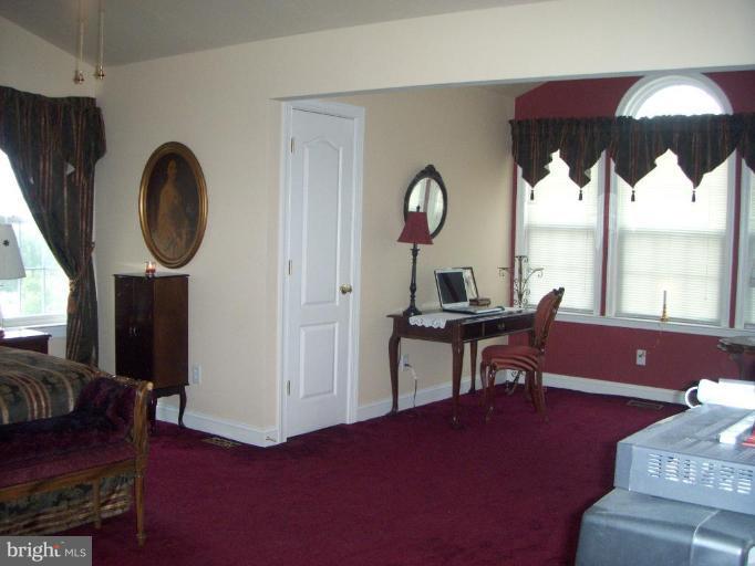 5013 Dorothy Field Road Perry Hall, MD 21128 - Photo 4 of 25 Sitting Room