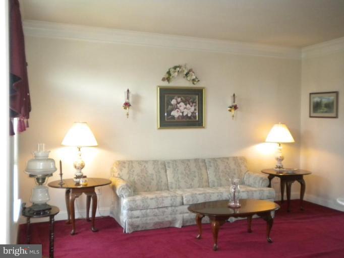5013 Dorothy Field Road Perry Hall, MD 21128 - Photo 8 of 25 Living Room
